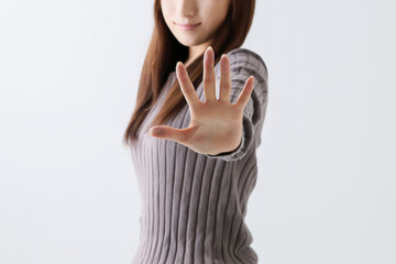 拒否する女性
                        