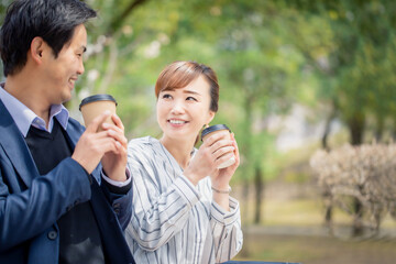 カジュアルビジネスの会社員
                        